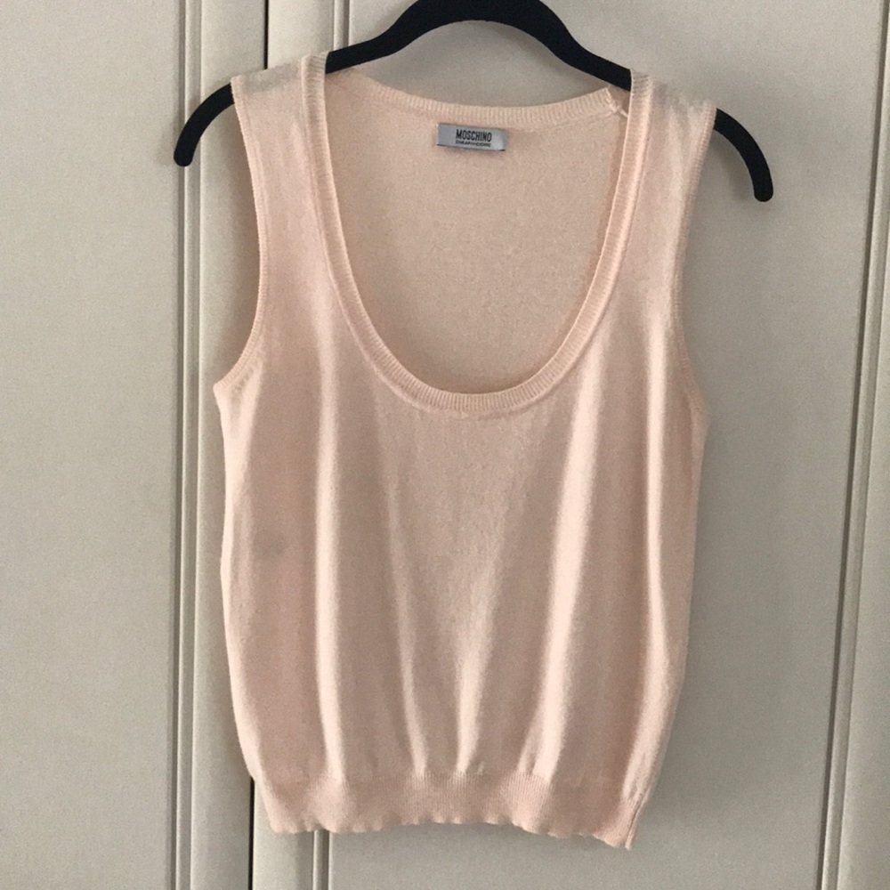 Moschino Sweater Vest in soft pink size 10, excellent condition